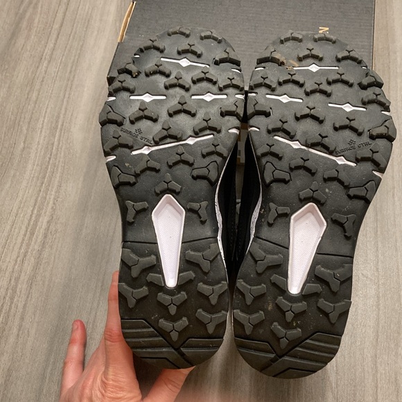 EUC TNF Vectiv Taraval. Size 7.5. - Picture 9 of 9